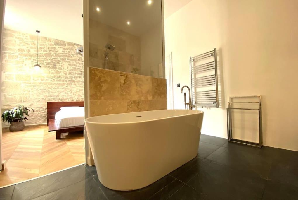 Harmonie Apartment Nimes Bagian luar foto